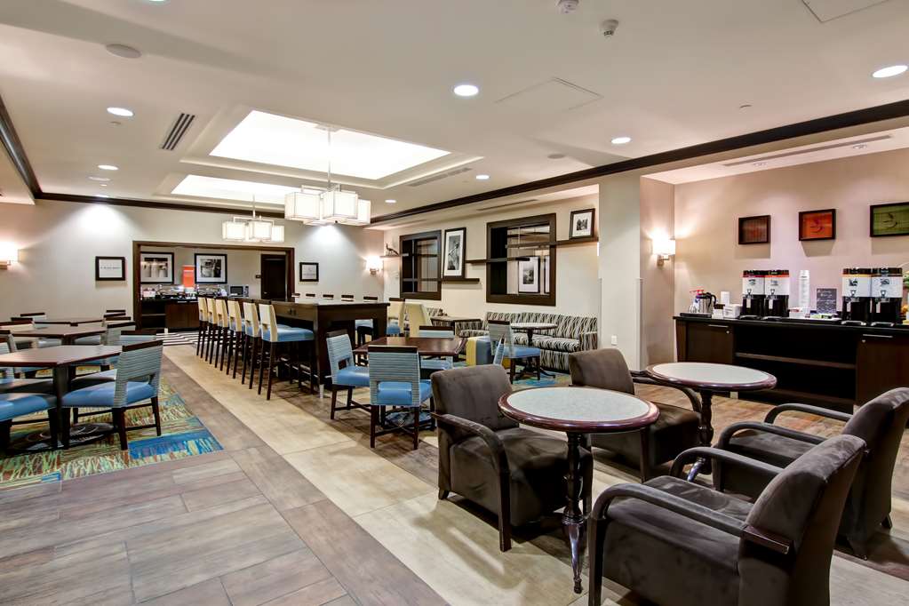 Restaurant Hampton Inn by Hilton Toronto Airport Corporate Centre Toronto (416)646-3000