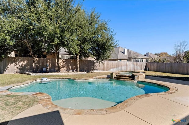 Images Mary Jane Roach Realty
