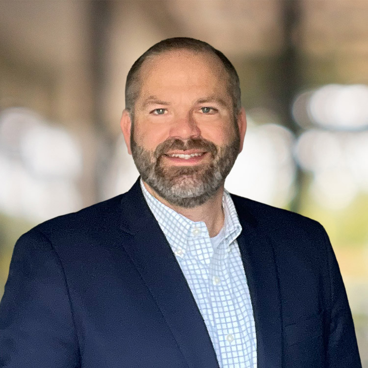 Headshot of Eric C. Cutler, a wealth advisor at Chase