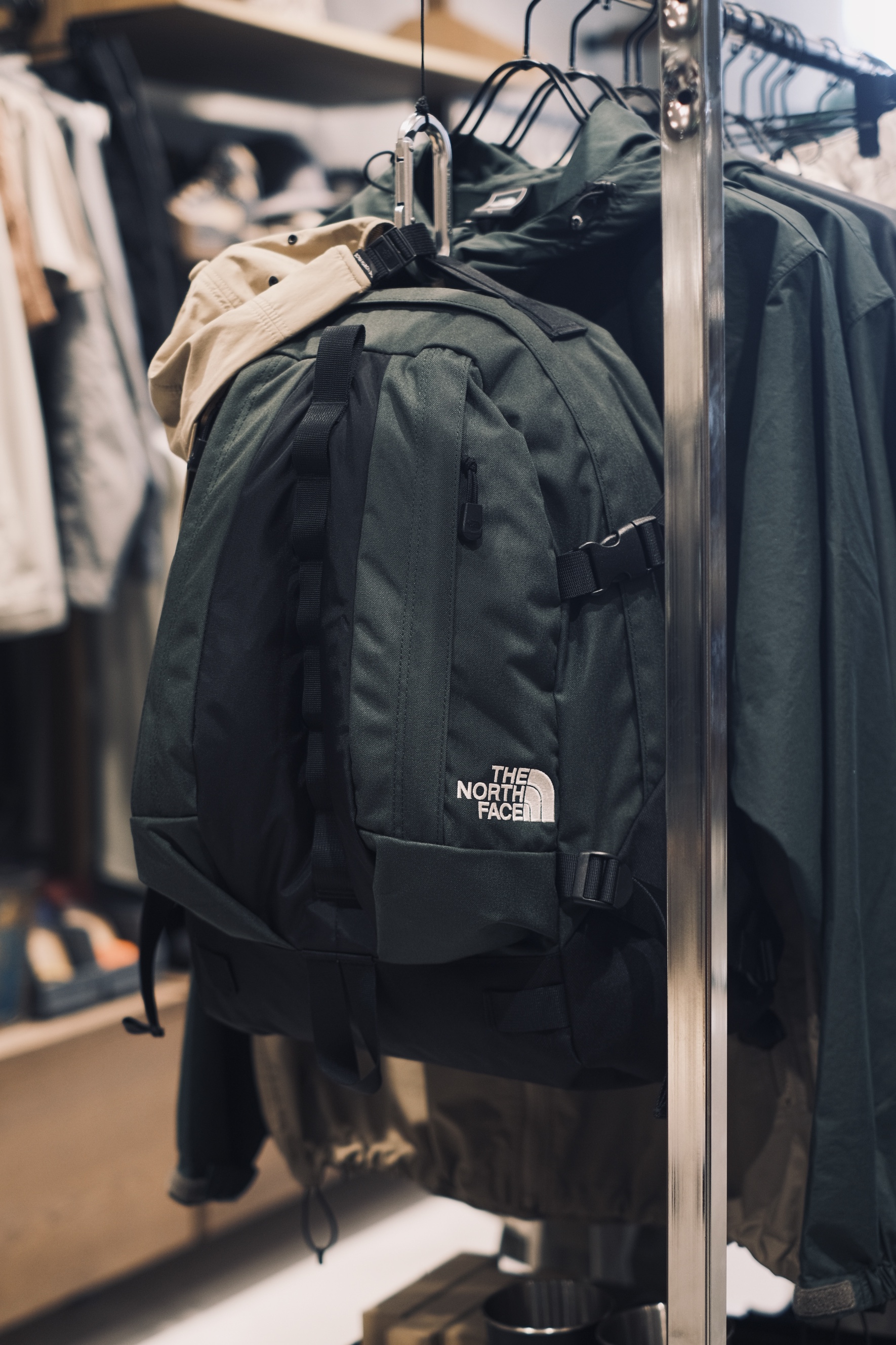 Images THE NORTH FACE MAN (ザ・ノース・フェイス マン) LUCUA1100