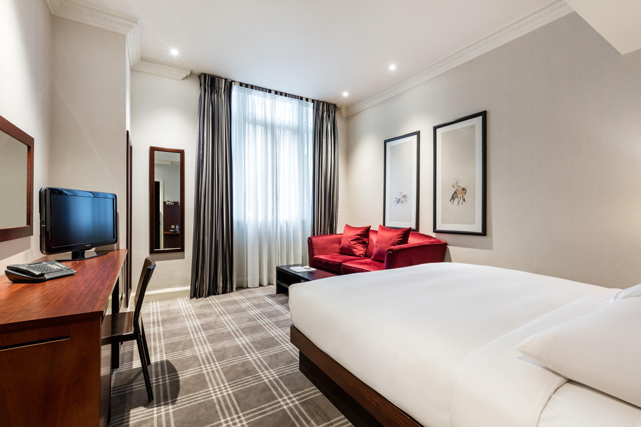 Premium Room Radisson Blu Edwardian Vanderbilt Hotel, London London 020 7761 9000