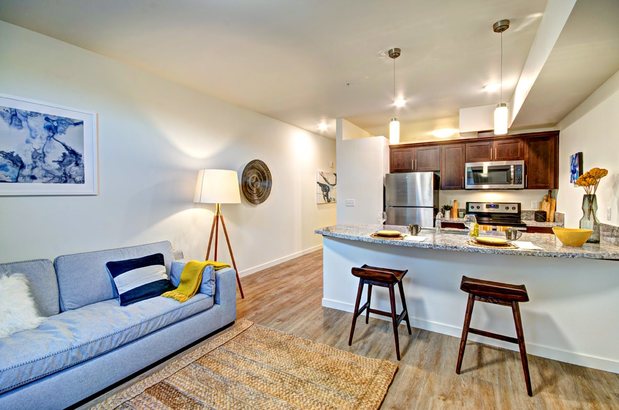 Images Emerald Crest Apartments