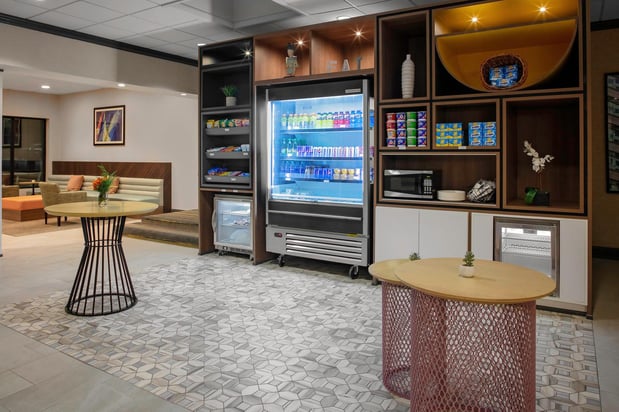 Images Holiday Inn & Suites Boston-Peabody by IHG