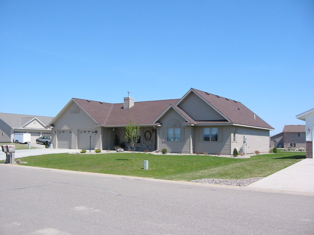 Hennen Lumber Co. Photo