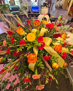 RosAmungThorns Flowers & Gifts Image