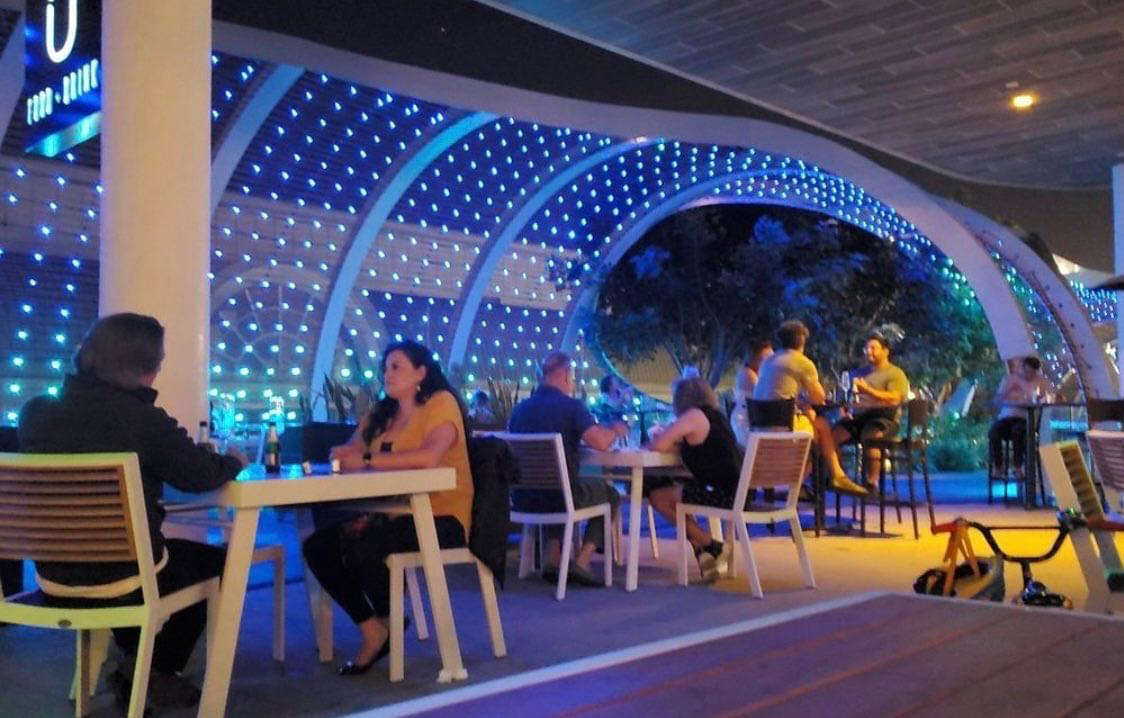 outdoor patio dining