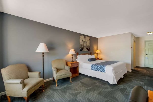 Images SureStay Plus by Best Western Berkeley Springs