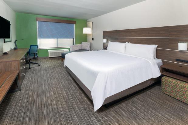 Images Holiday Inn Express & Suites Shreveport - West by IHG
