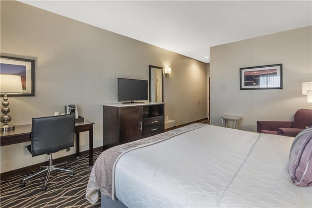 Images Best Western Plus Hotel at the Convention Center