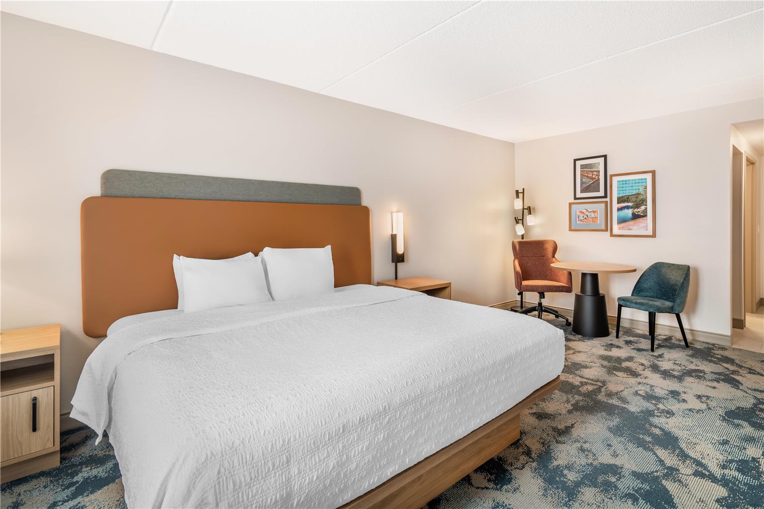 Guest room