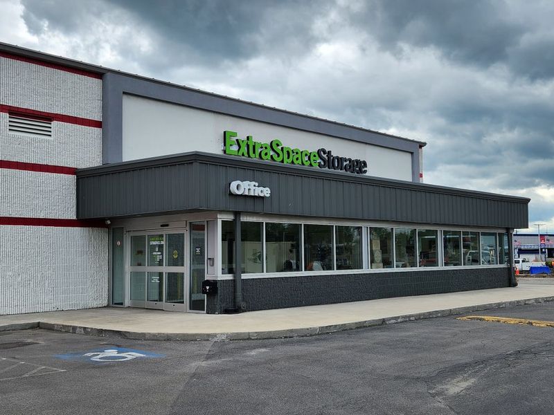 Images Extra Space Storage