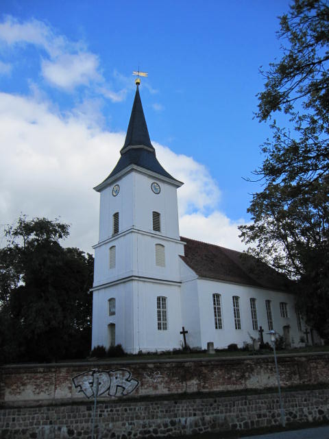 Kirche Dyrotz - Pfarrsprengel Wustermark, Berliner Allee 5 in Wustermark