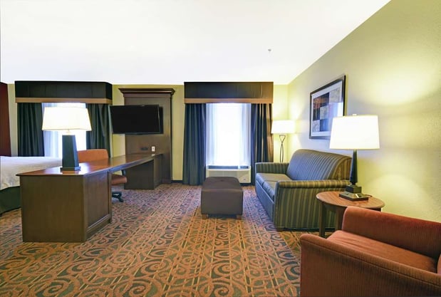 Images Hampton Inn & Suites Milwaukee/Franklin