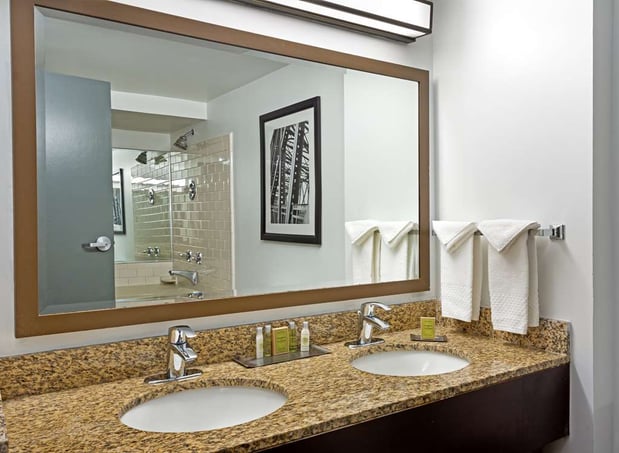 Images DoubleTree by Hilton Washington Meadow Lands Casino Area