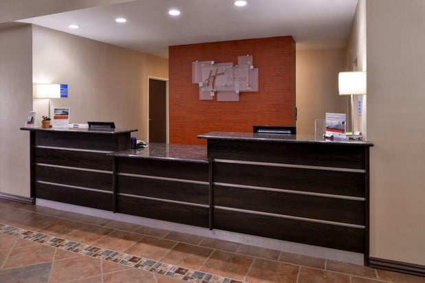 Images Holiday Inn Express & Suites Kingman by IHG