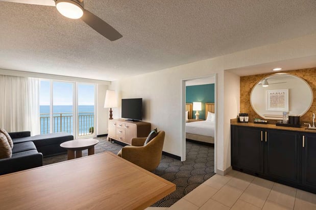Images Embassy Suites by Hilton Deerfield Beach Resort & Spa