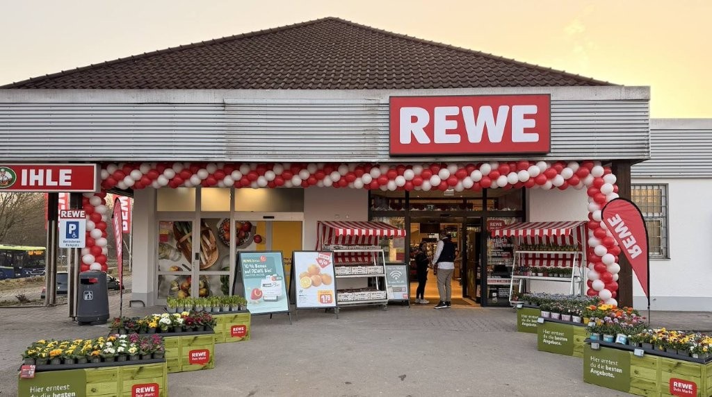 REWE, Unterfeldring 1 in Vierkirchen/Esterhofen