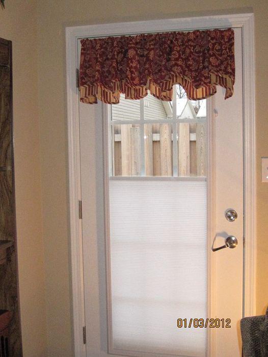 Looking for a cool way to spice up a door? Here’s an idea fresh from Knoxville! Try our Top-Down, Bo Budget Blinds of Knoxville & Maryville Knoxville (865)588-3377