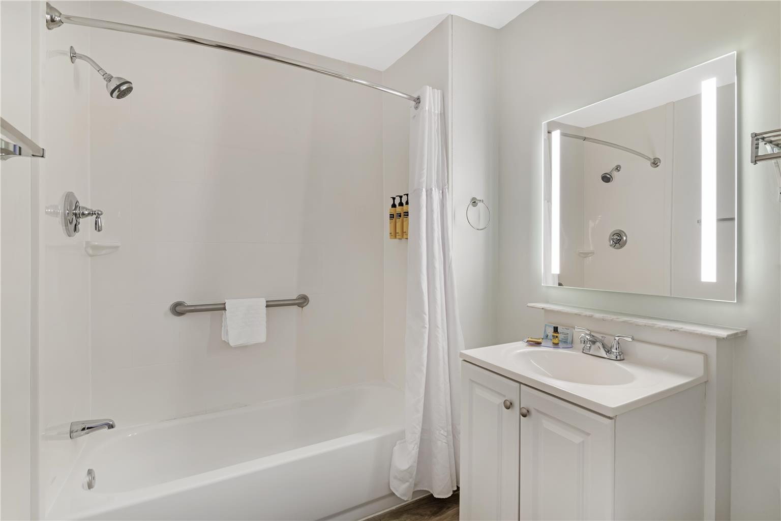Standard Two Queen Bathroom