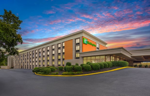 Images Holiday Inn Knoxville West- Cedar Bluff Rd by IHG