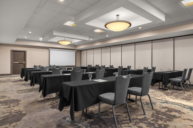 Images Holiday Inn Dubuque/Galena by IHG