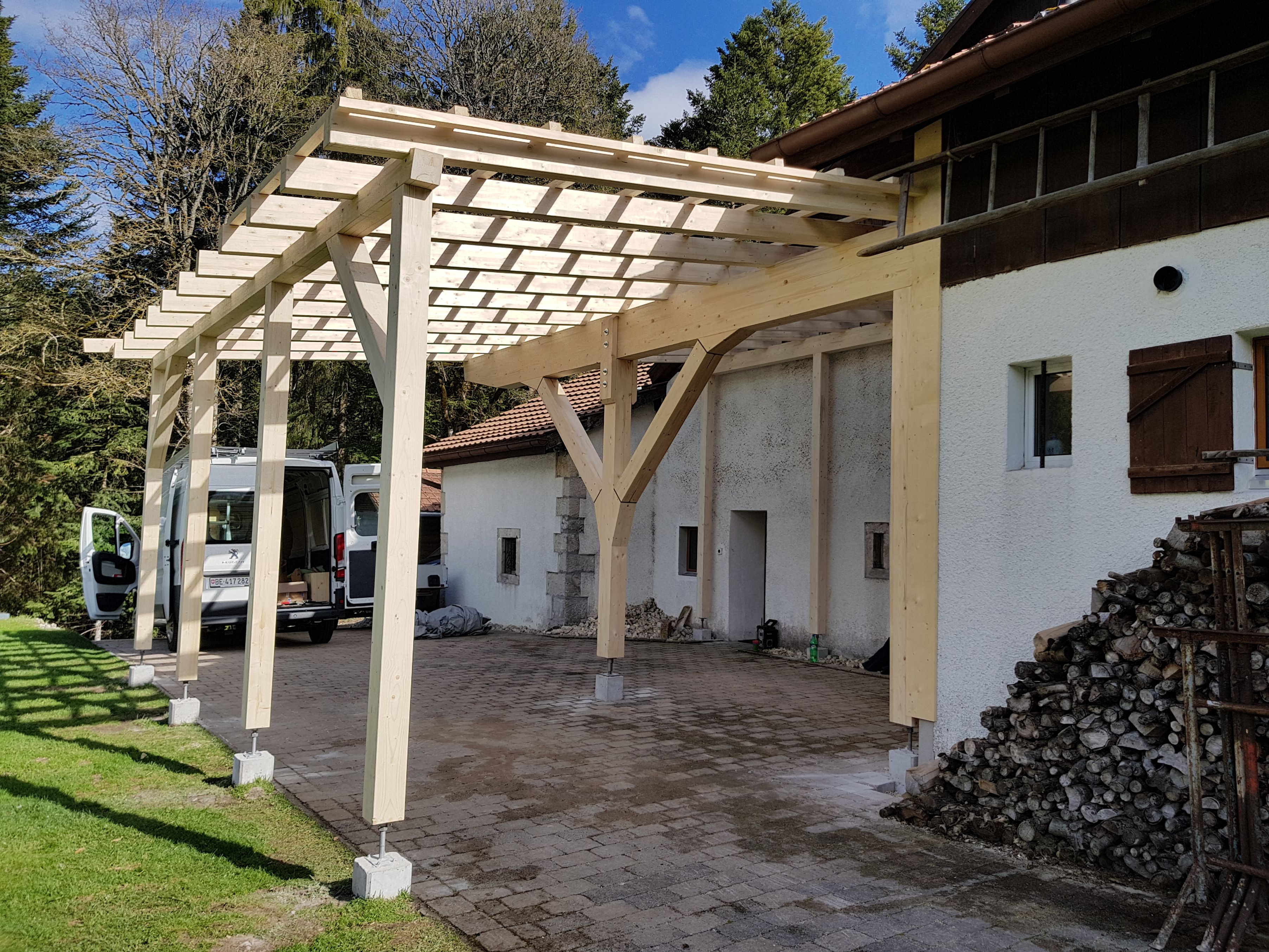 Bilder Charpente de la Birse Sàrl