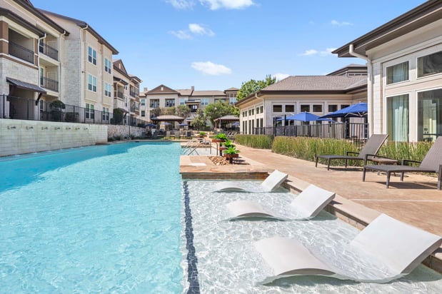 Images Camden La Frontera Apartments