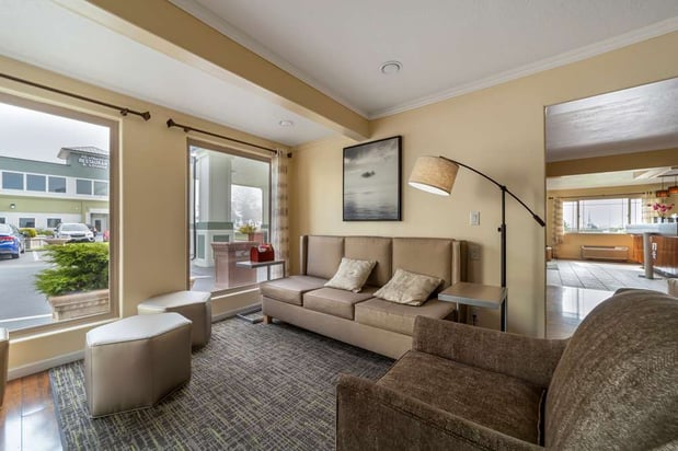 Images Best Western Plus Northwoods Inn