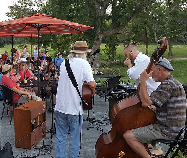 Images Olde Schoolhouse Vineyard & Winery