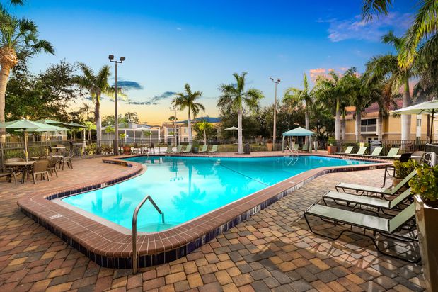 Images Cypress Winds Apartment Homes