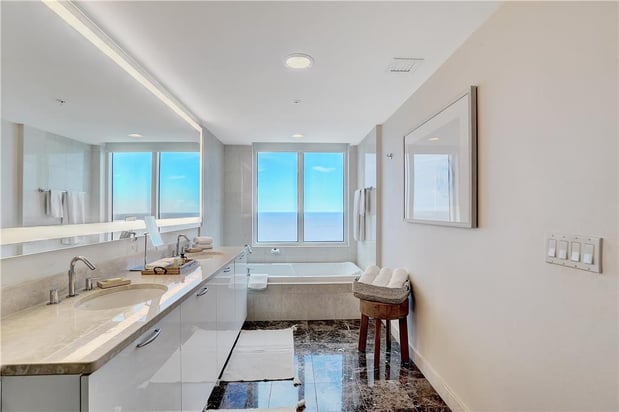 Images Beach House Fort Lauderdale, a Hilton Resort