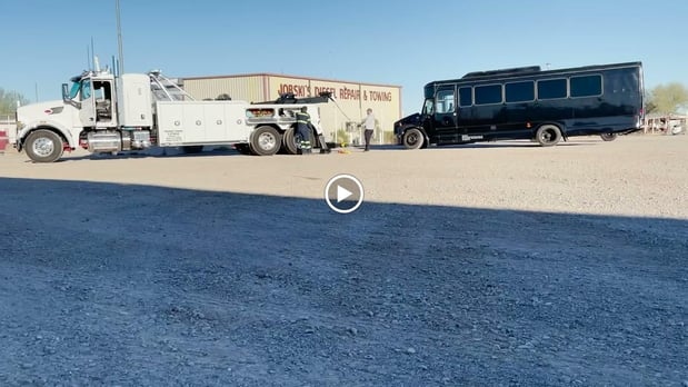 Images Freeway Towing & Storage