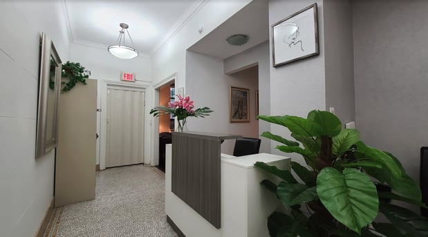 Images Dr. John Mesa, MD: Plastic Surgeon NYC, Buccal Fat Removal, Chin Liposuction, Facelift, Facial Masculinization, Chin Implant