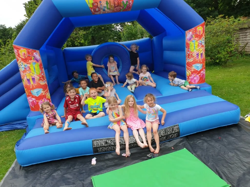 Images Top Banana Bouncy Castles