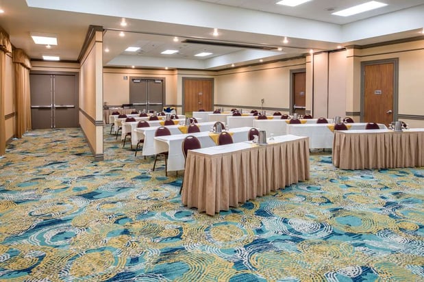 Images Embassy Suites by Hilton Seattle Tacoma International Airport