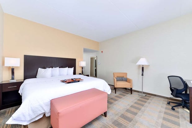 Images Hampton Inn & Suites California University-Pittsburgh