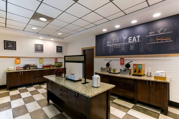 Images Hampton Inn & Suites Wilmington Christiana