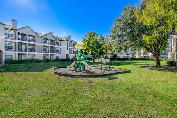 Images Saxony at Chase Oaks Apartments