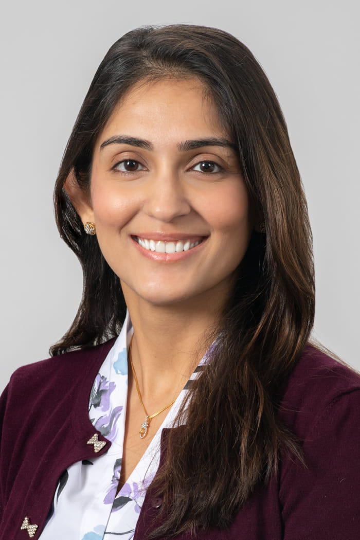 Dr. Dasha Moza, Gastroenterology | Rochester, NY | WebMD