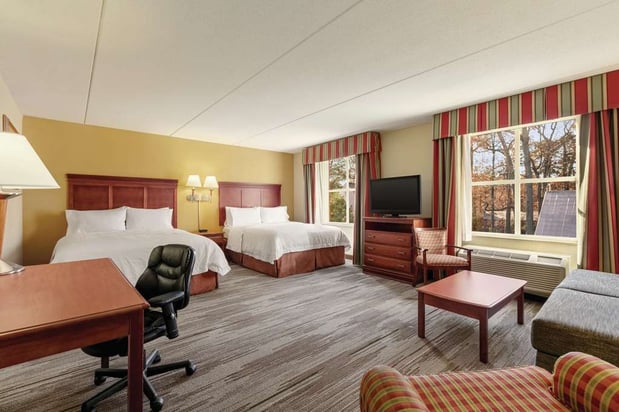 Images Hampton Inn & Suites Williamsburg Historic District