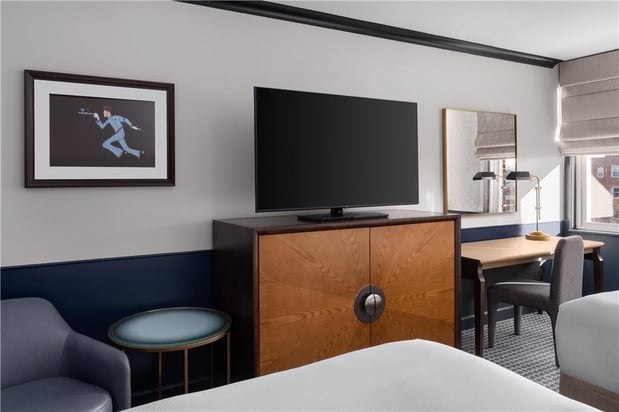 Images Hilton Orrington/Evanston