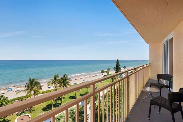 Images Embassy Suites by Hilton Deerfield Beach Resort & Spa