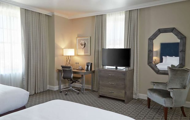 Images Redmont Hotel Birmingham, Curio Collection by Hilton
