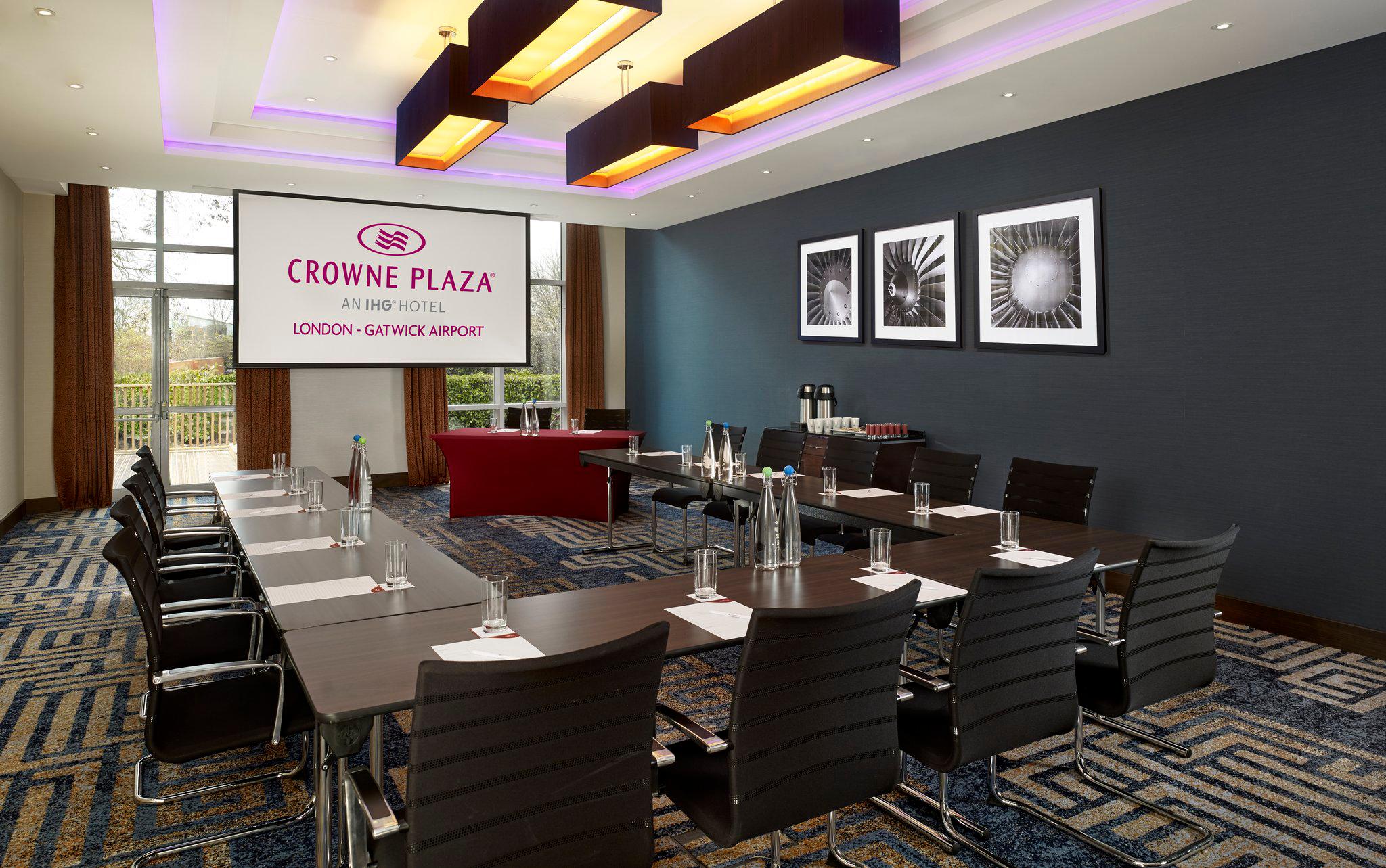 Crowne Plaza London - Gatwick Airport, an IHG Hotel Crawley 01293 608608