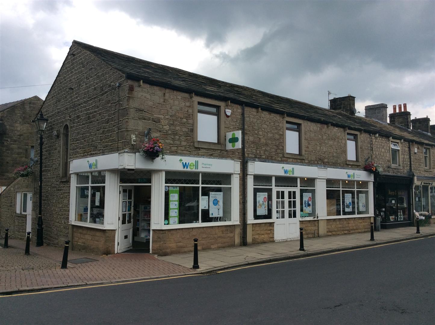 well pharmacy about us image