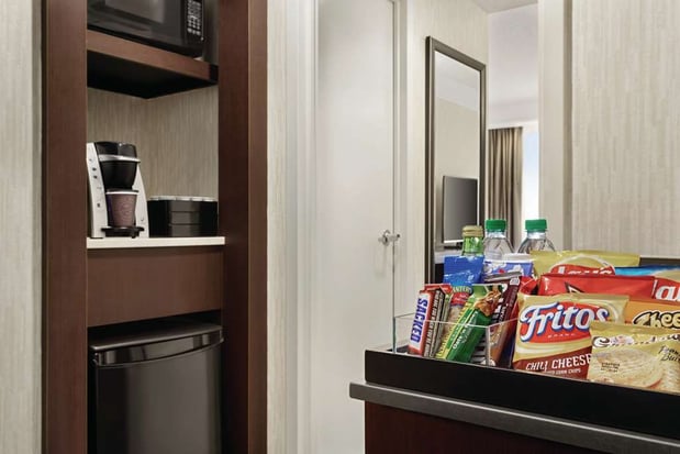 Images Embassy Suites by Hilton Chicago North Shore Deerfield
