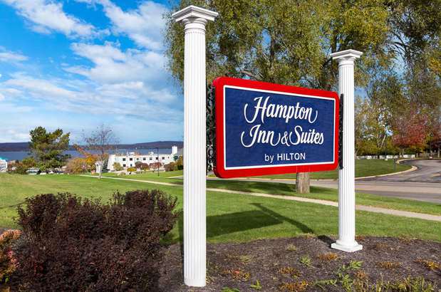 Images Hampton Inn & Suites Petoskey