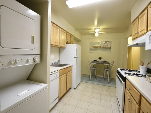 Images Deer Park Apartments