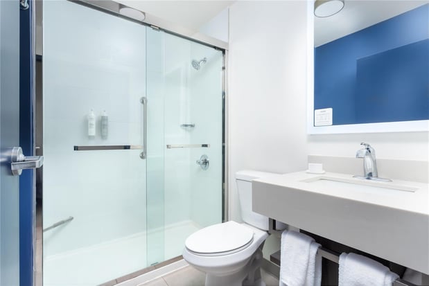 Images Spark by Hilton Clarion