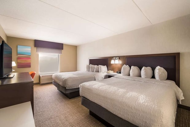 Images Hampton Inn McHenry